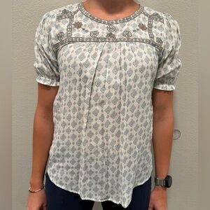 Mine White and Gray Patterned Blouse